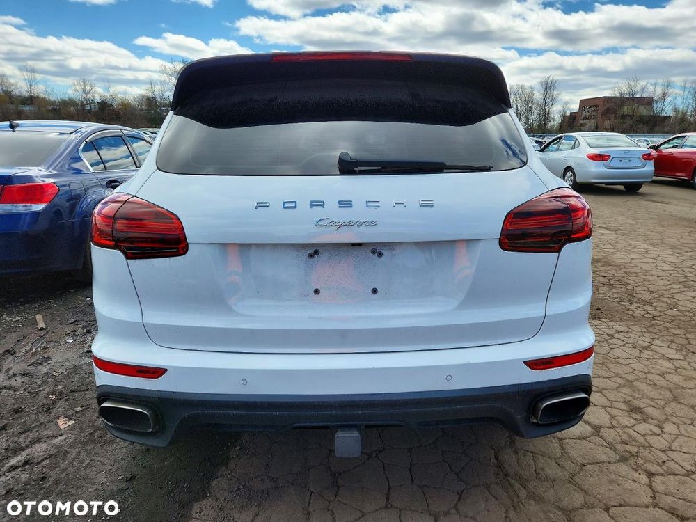 Porsche Cayenne - 6