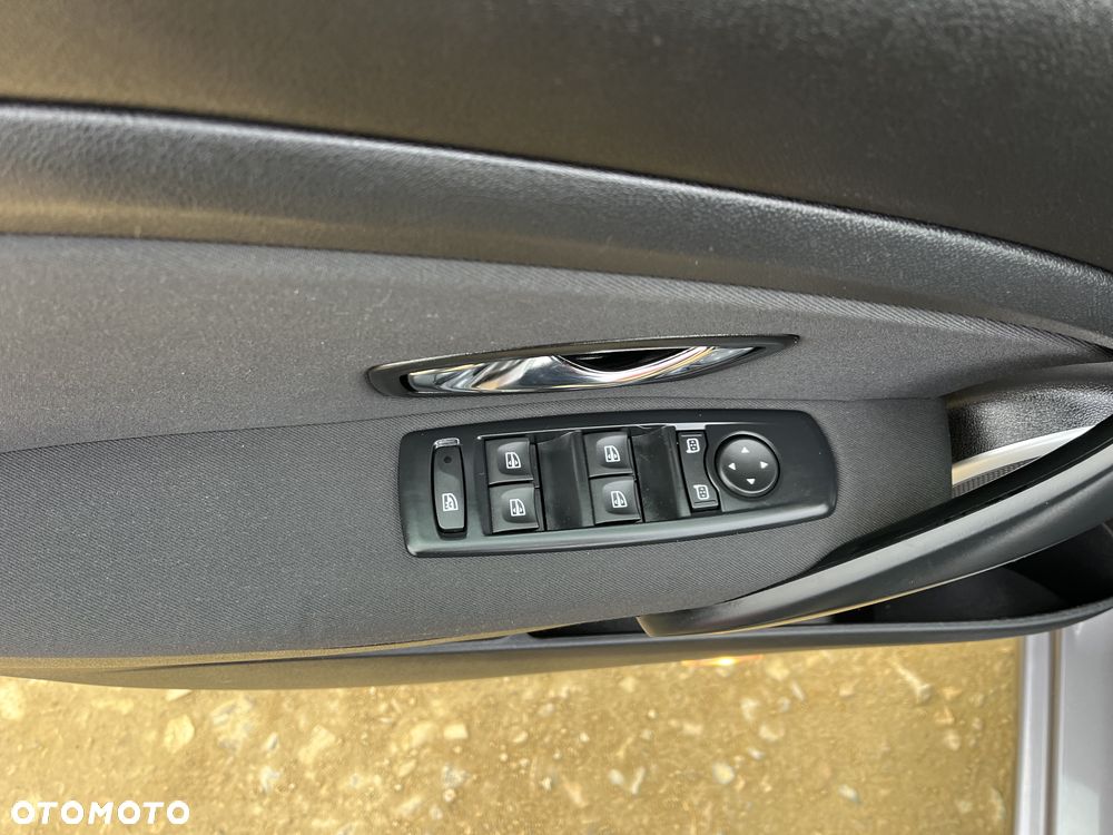 Renault Megane ENERGY dCi 110 Start & Stop LIMITED - 20