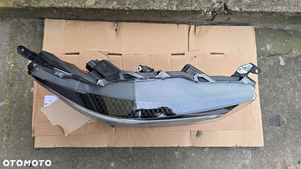 Toyota Yaris IV 20- Lampa Przód Prawa FULL LED Oryginał Ładna - 3