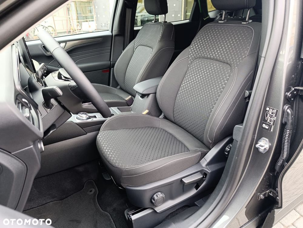 Ford Kuga 2.5 FHEV FWD Titanium - 12