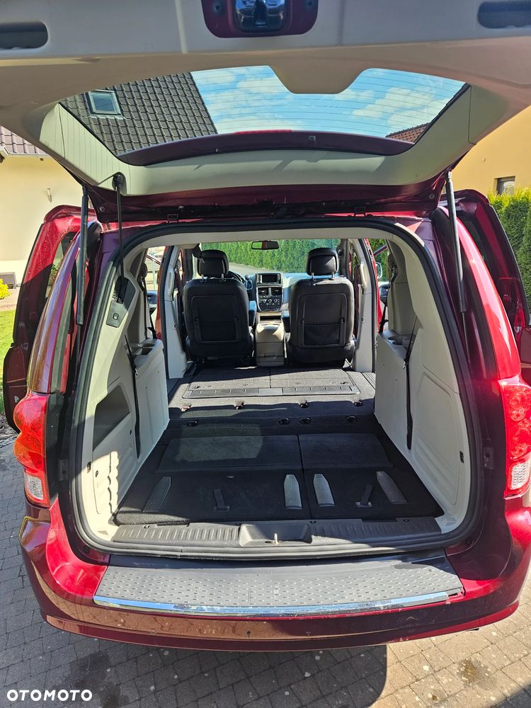 Dodge Grand Caravan - 15