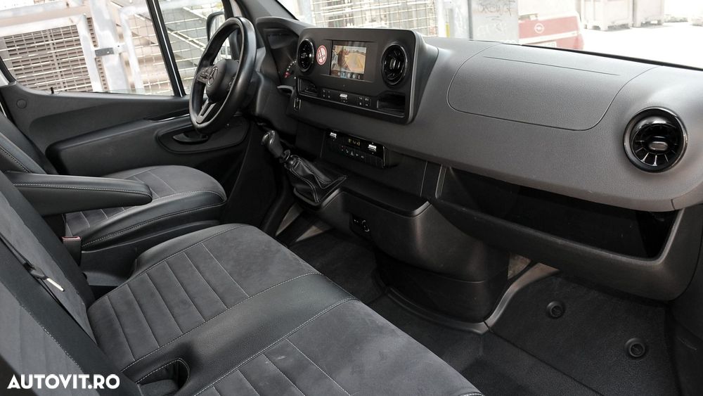 Mercedes-Benz Sprinter - 10