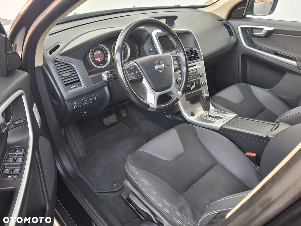 Volvo XC 60 D4 Geartronic Momentum - 22