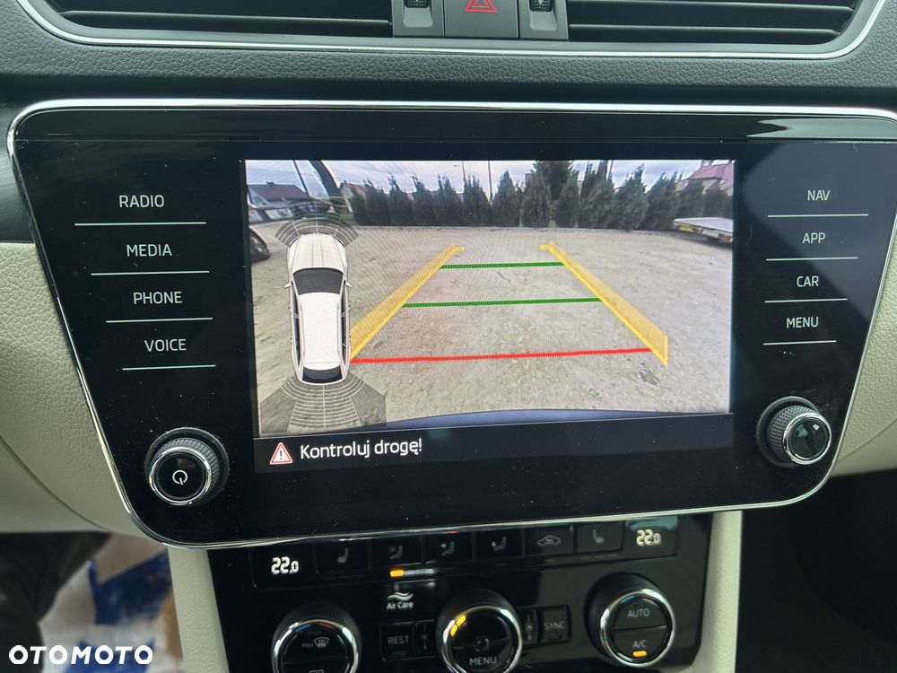 Skoda Superb 2.0 TDI DSG Premium Edition - 16