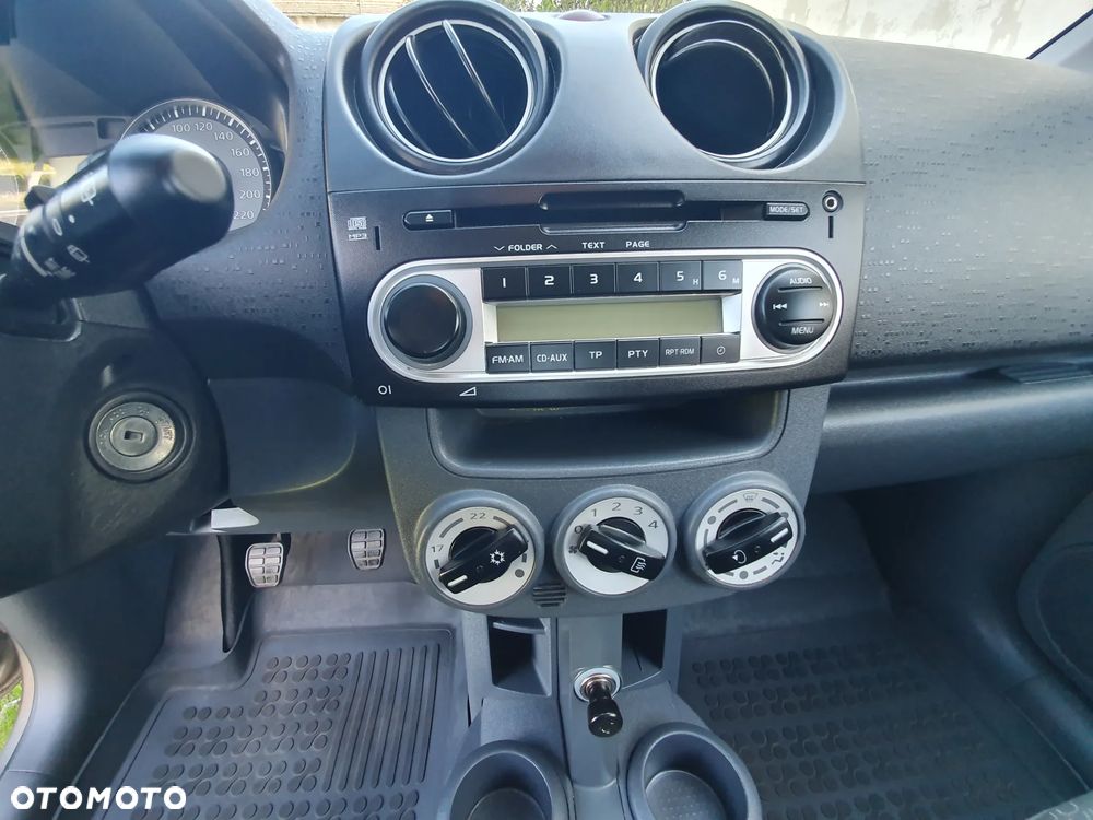 Mitsubishi Colt - 16