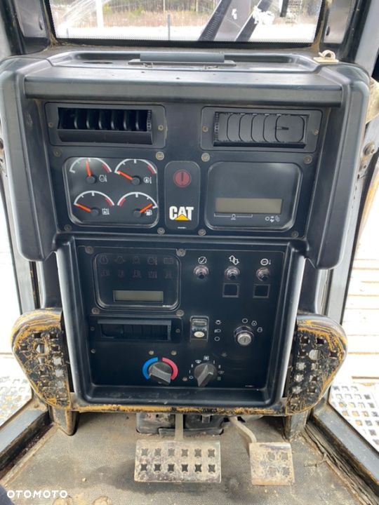 Caterpillar D6N LGP - 9