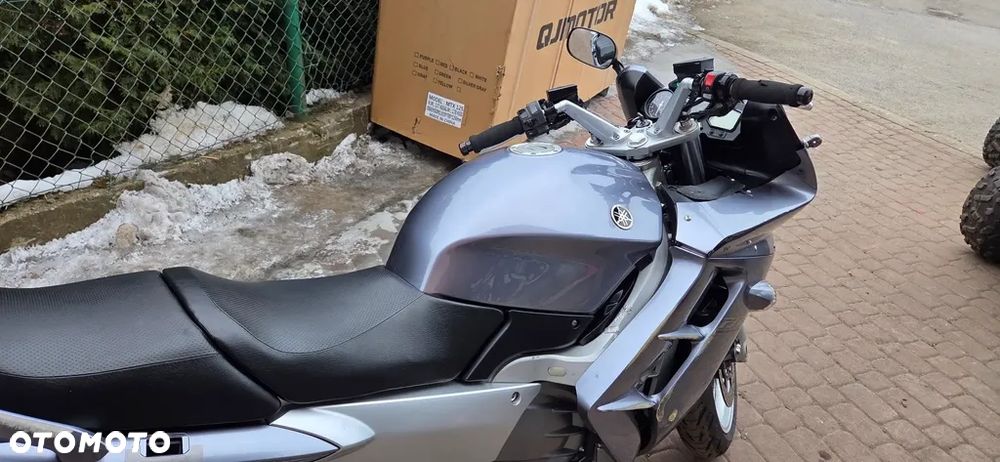 Yamaha FJR - 26