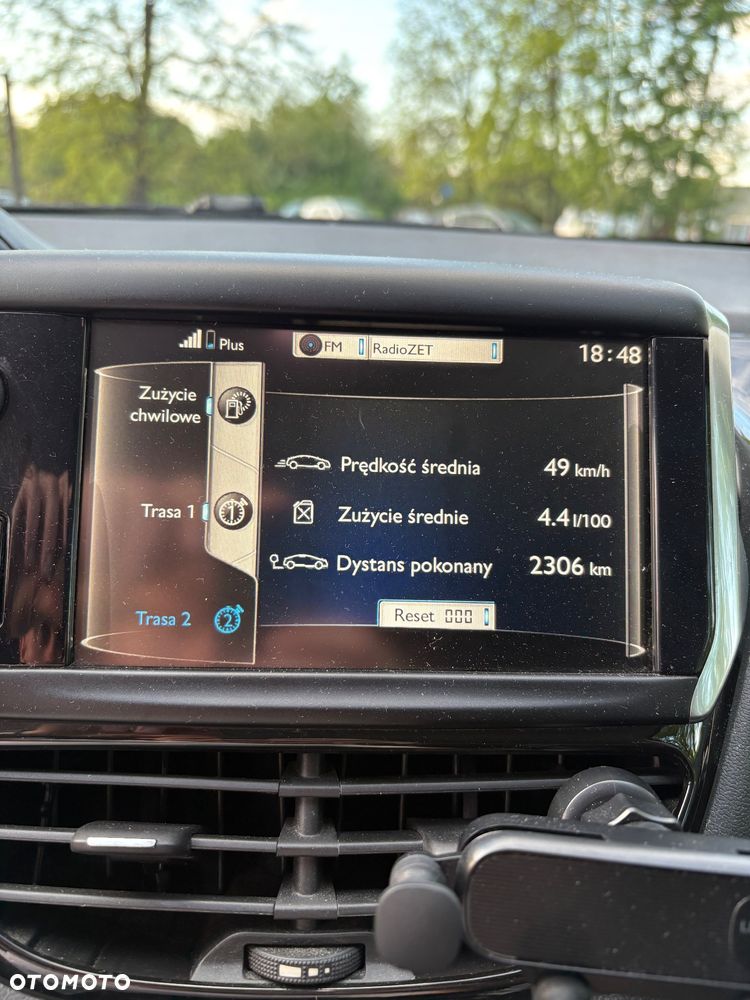 Peugeot 208 1.6 e-HDi Allure STT - 12