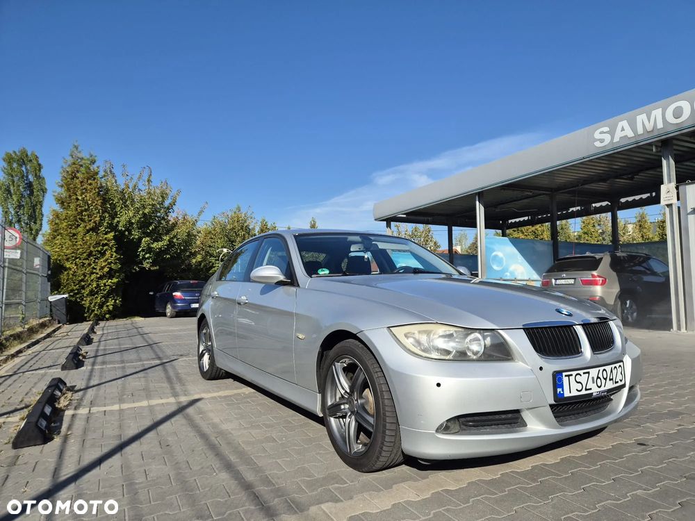 BMW Seria 3 318i - 2