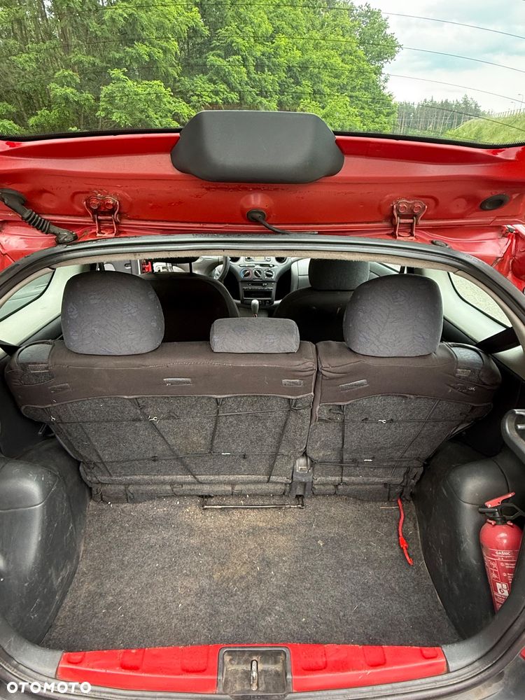 Toyota Yaris 1.0 Terra - 10