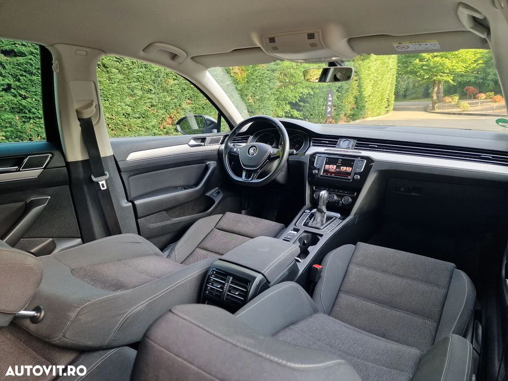 Volkswagen Passat 2.0 TDI DSG (BlueMotion Technology) Comfortline - 24