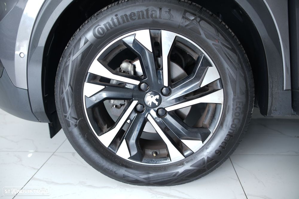 Peugeot 2008 PureTech 130 EAT8 GT Pack - 12
