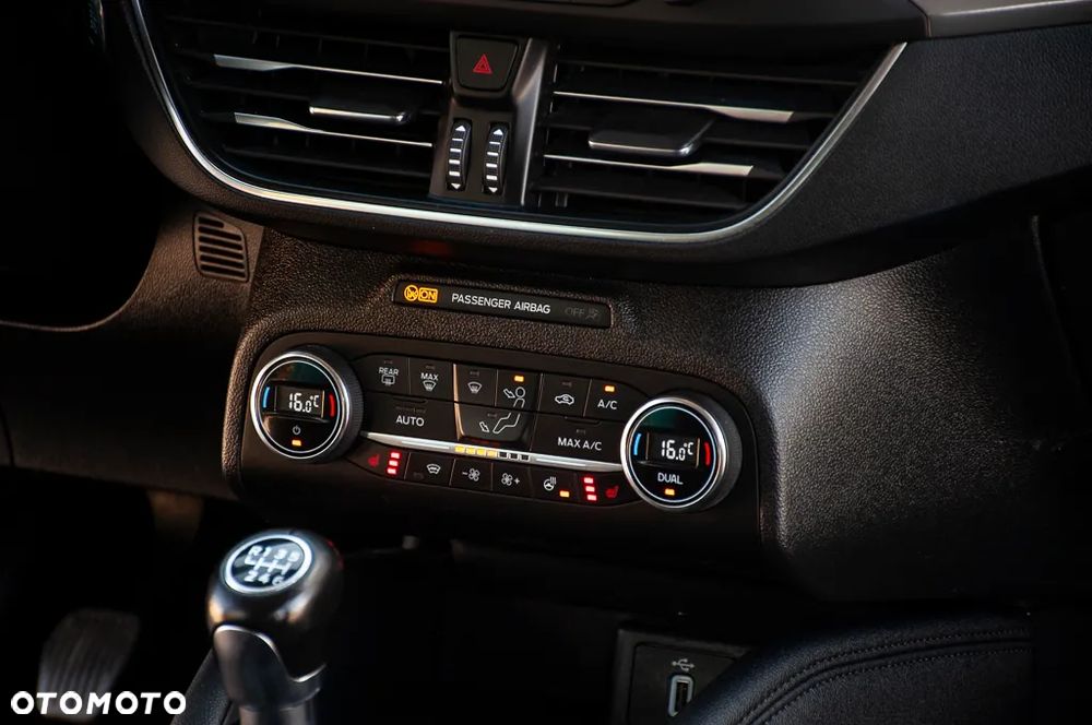 Ford Focus 1.5 EcoBlue Titanium - 25