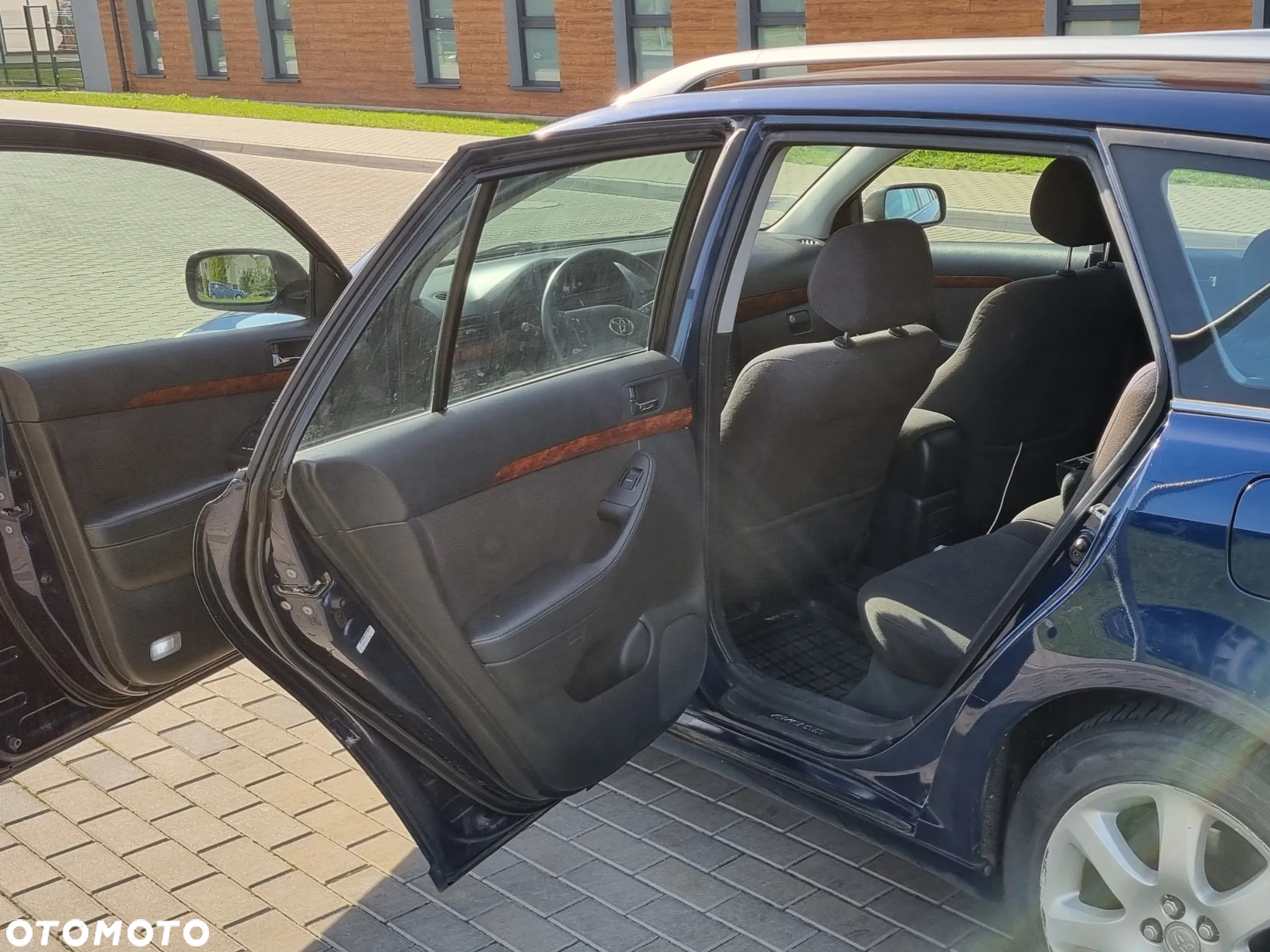 Toyota Avensis - 6