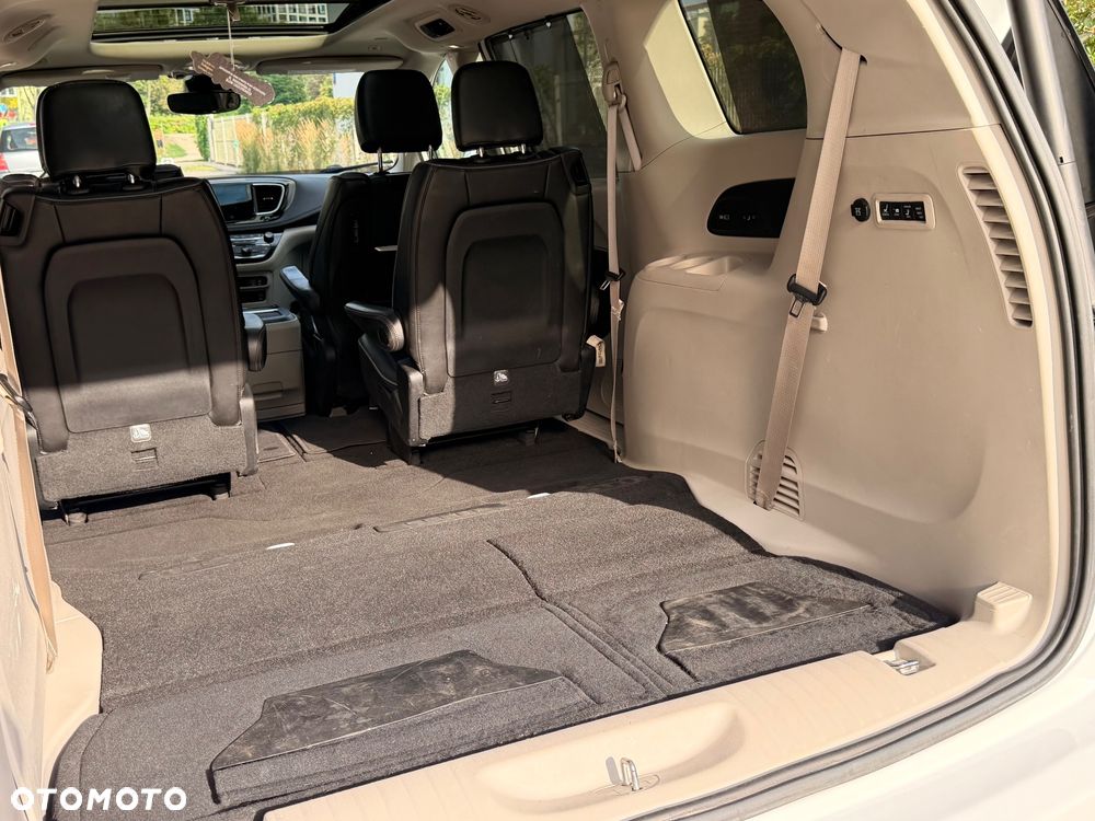 Chrysler Pacifica - 13