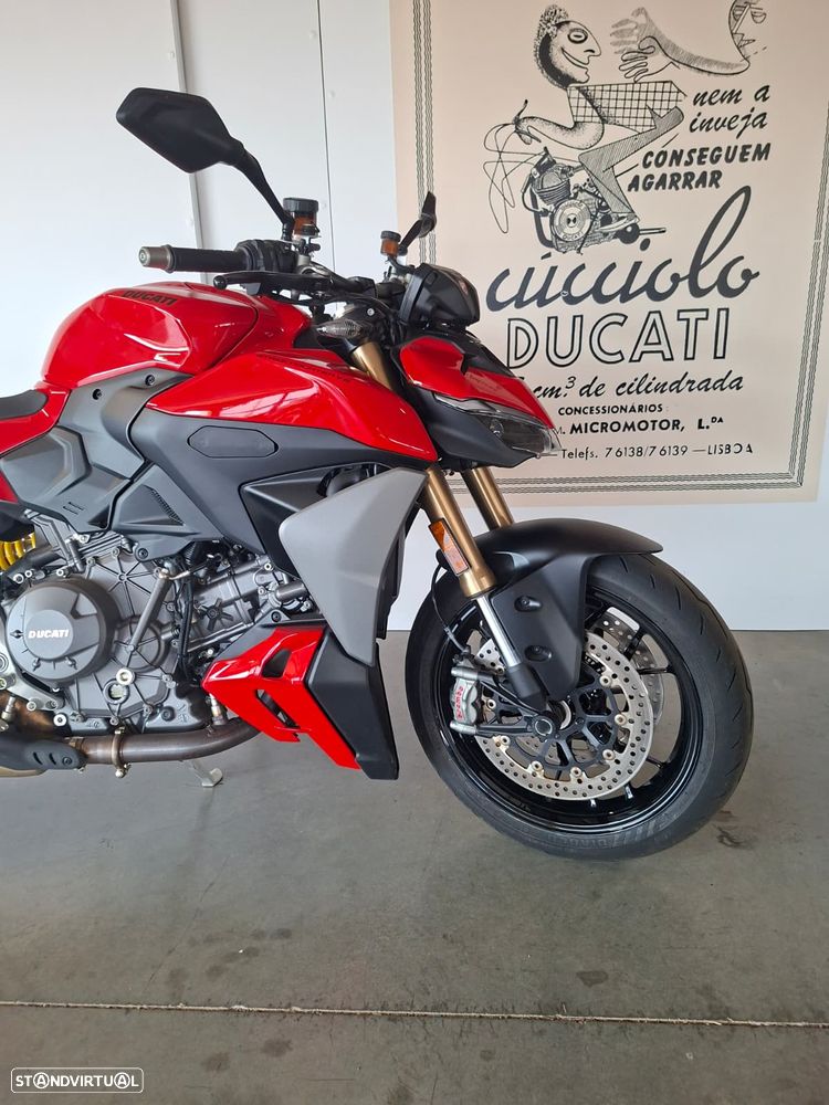 Ducati Streetfighter V2 - 9