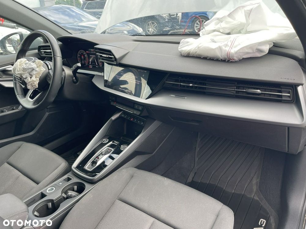 Audi A3 Sportback 1.5 TFSI S tronic - 11