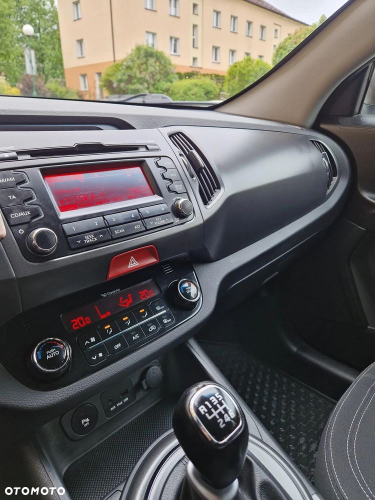 Kia Sportage 2.0 CRDI XL - 10
