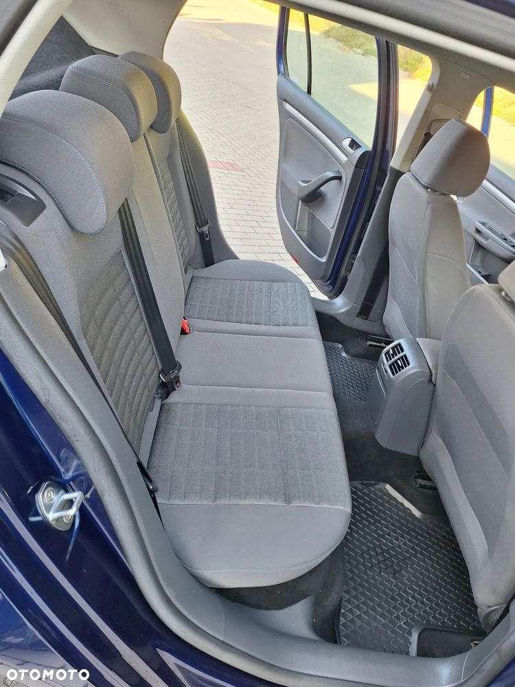 Volkswagen Golf 1.6 Tour Edition - 24