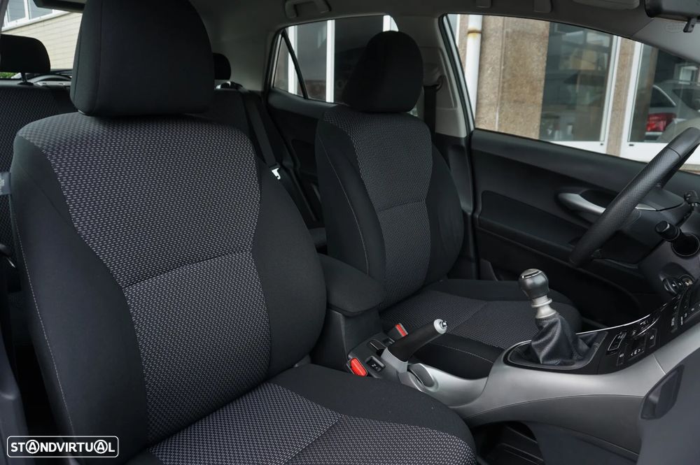 Toyota Auris 1.33 VVT-i Life+ - 21