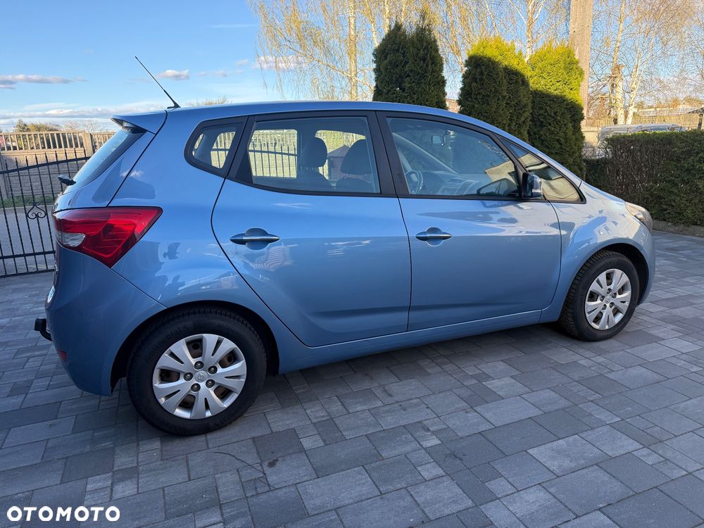 Hyundai ix20 1.6 CRDi blue Comfort - 11