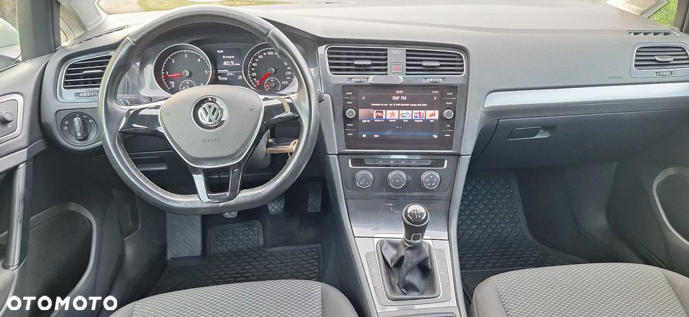 Volkswagen Golf 1.6 TDI BMT Comfortline - 9