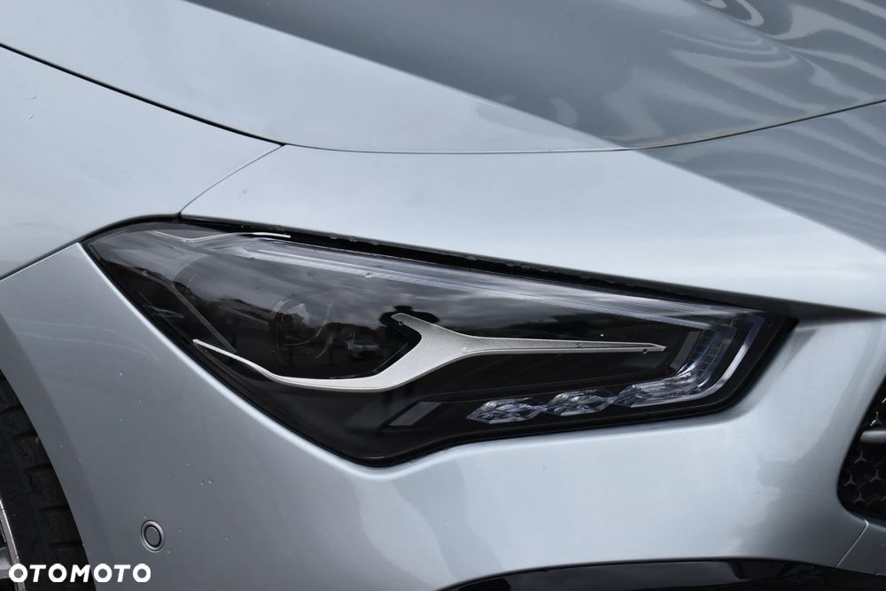 Mercedes-Benz CLA 220 AMG Line 7G-DCT - 3