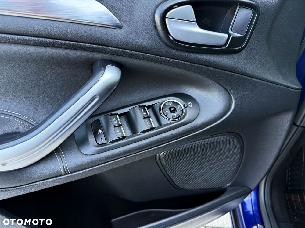 Ford S-Max - 32