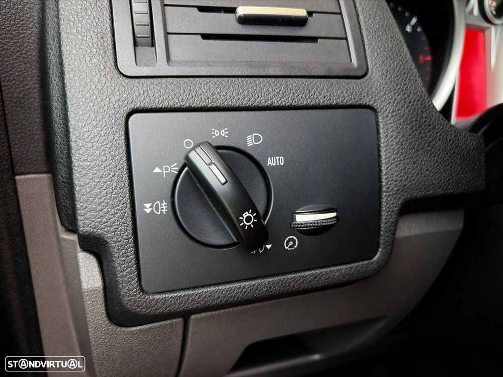 Ford Kuga 2.0 TDCi Titanium - 14