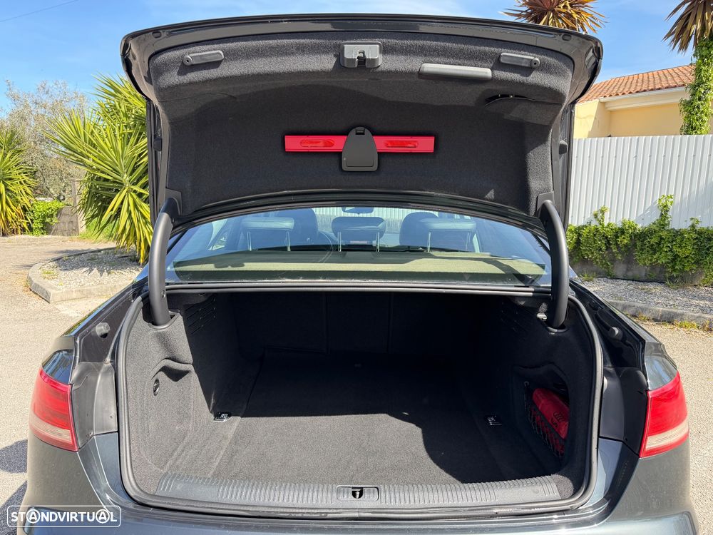 Audi A4 2.0 TDI S-line - 12
