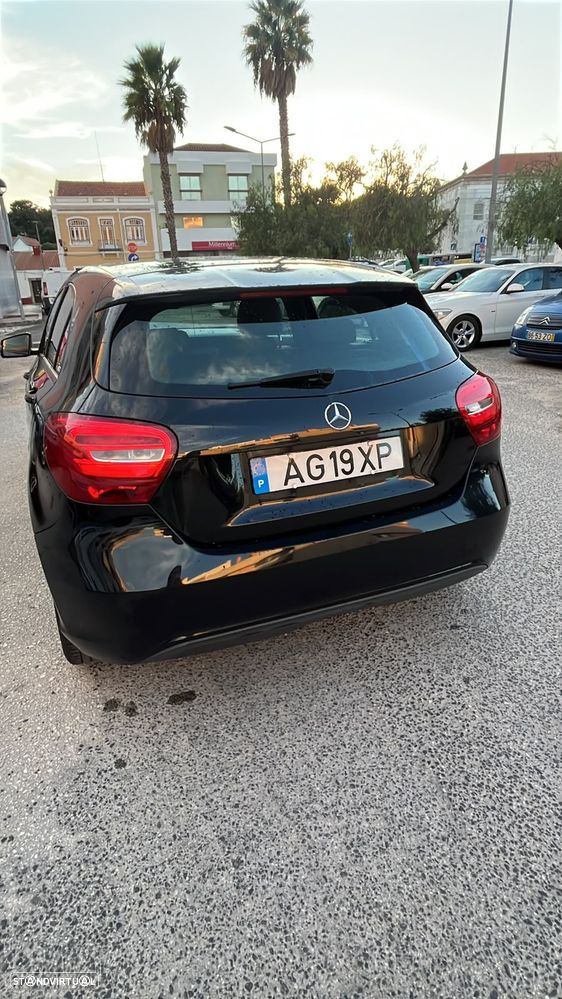 Mercedes-Benz A 180 CDI (BlueEFFICIENCY) Urban - 4