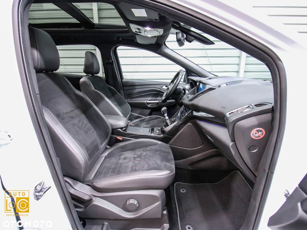 Ford Kuga 2.0 TDCi 4x4 ST-Line - 10