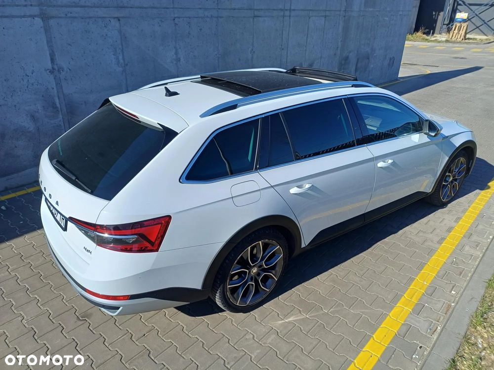 Skoda Superb 2.0 TSI 4x4 Scout DSG - 11
