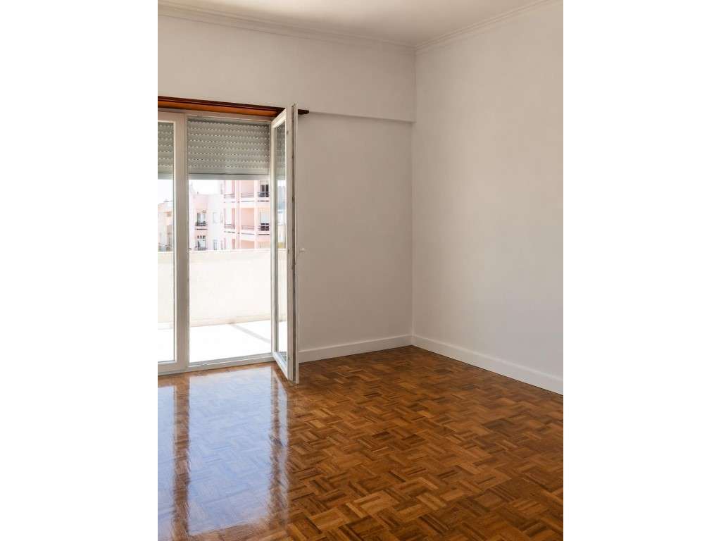 Apartamento, 2 quartos, Odivelas - Grande imagem: 2/12