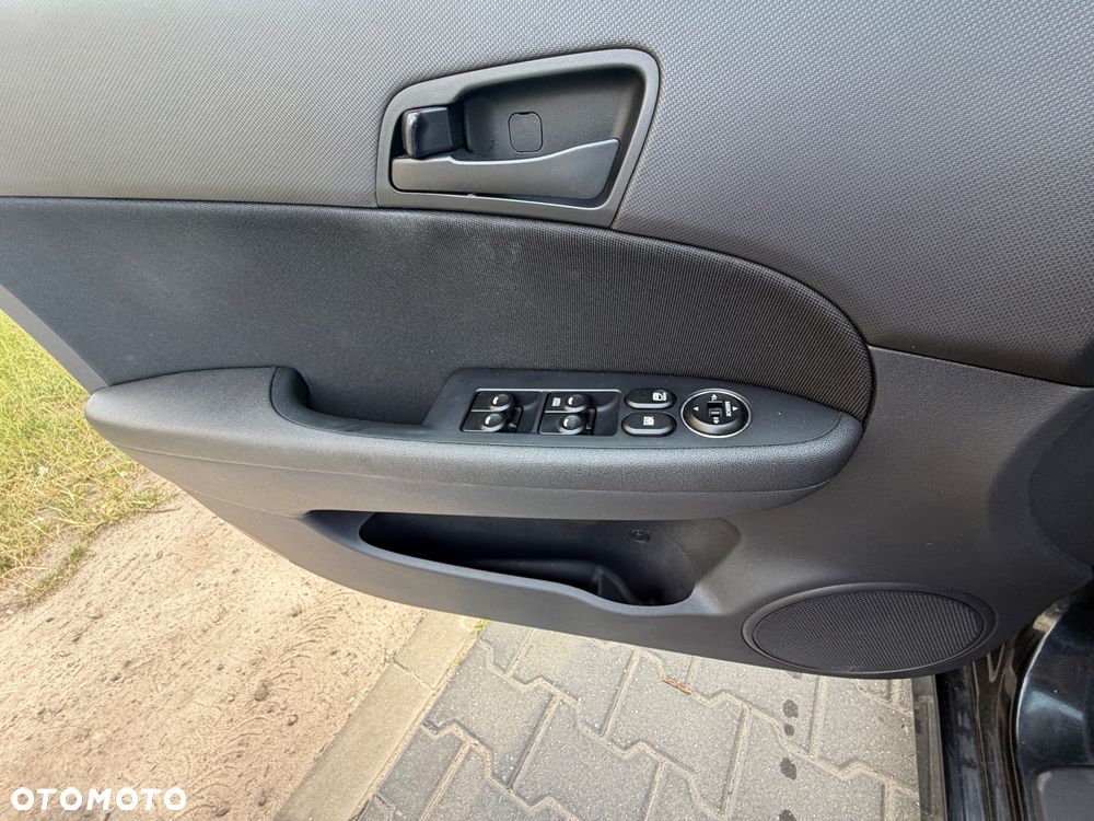 Hyundai i30 1.4 Comfort World Cup - 12