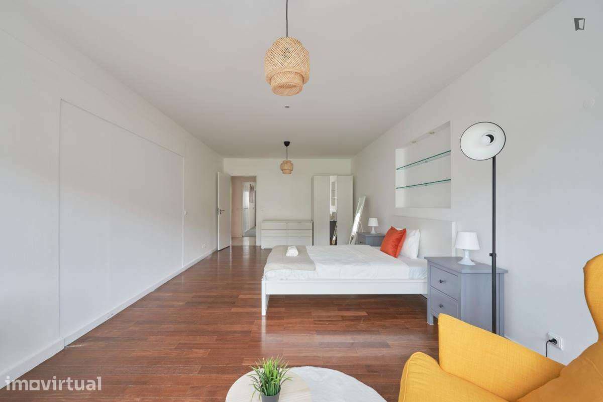 Quarto - localizado em Entrecampos Lisbon - Grande imagem: 3/23
