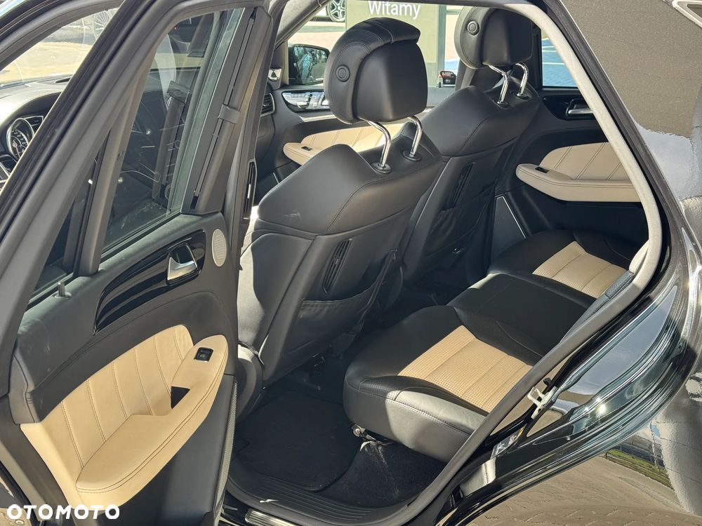 Mercedes-Benz ML 63 AMG 4-Matic - 12