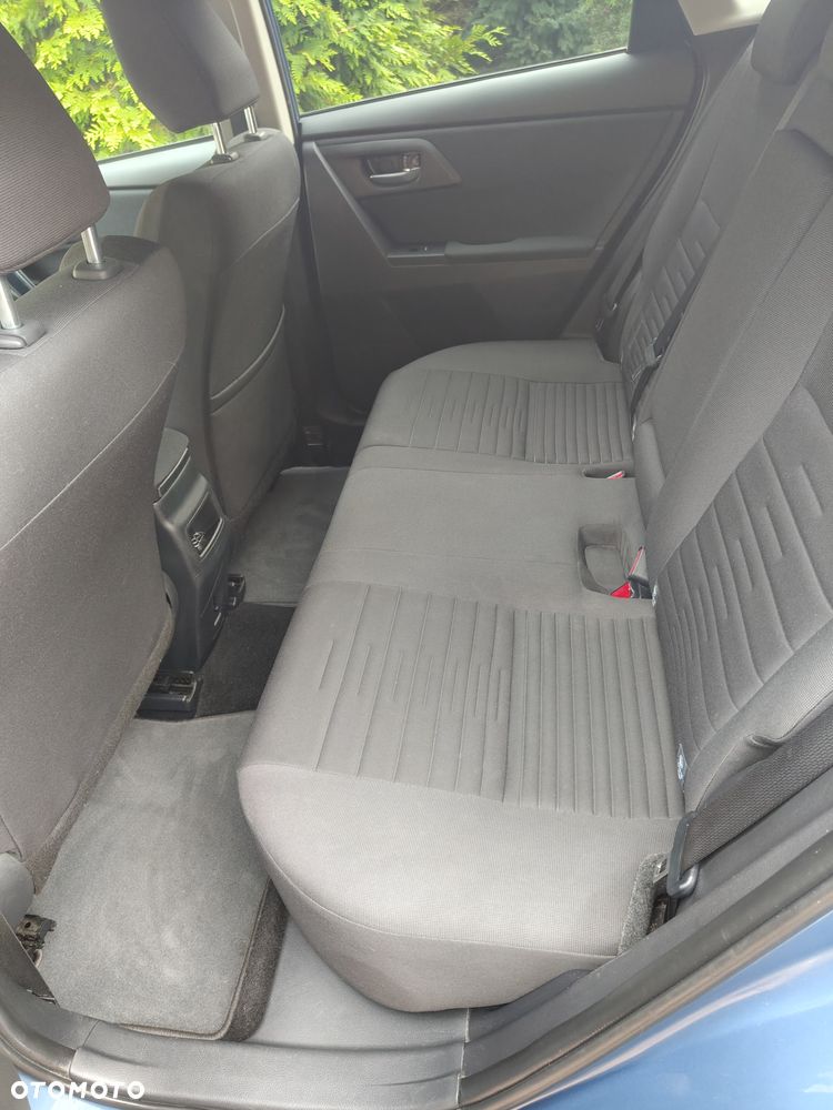 Toyota Auris 1.6 Prestige - 19