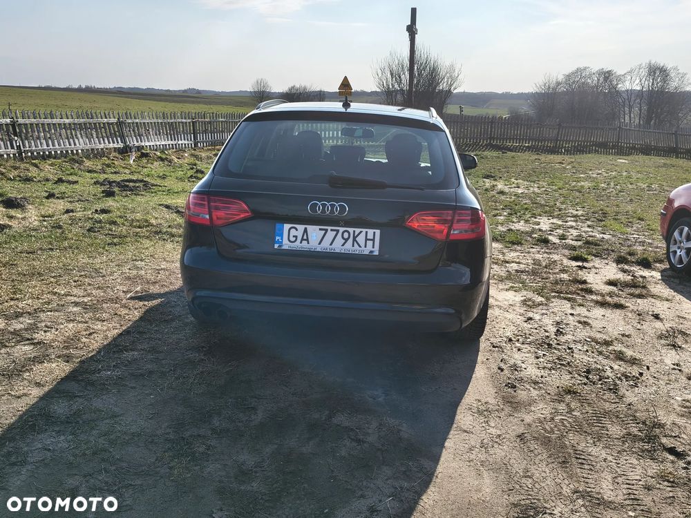 Audi A4 Avant 2.0 TDI DPF Ambiente - 4