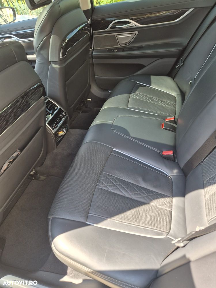BMW Seria 7 730d xDrive - 12