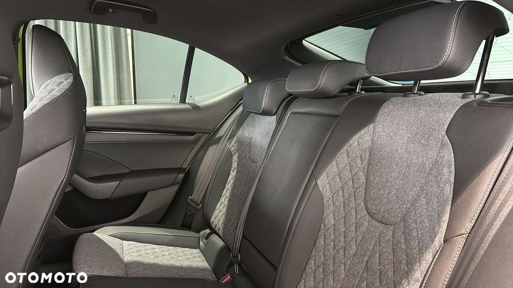 Skoda Octavia 2.0 TDI Sportline DSG - 24