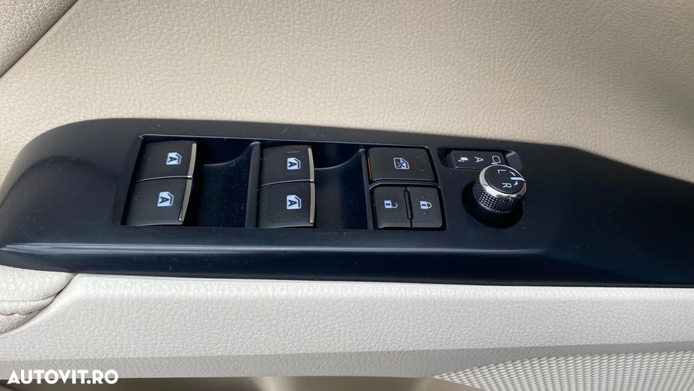 Toyota Camry 2.5 Dynamic - 11