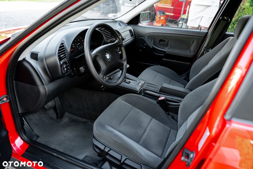 BMW Seria 3 - 18