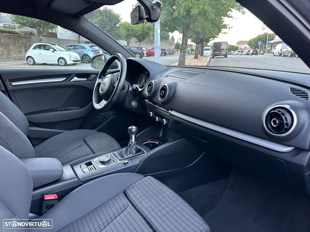 Audi A3 Sportback 1.6 TDI S-line - 54