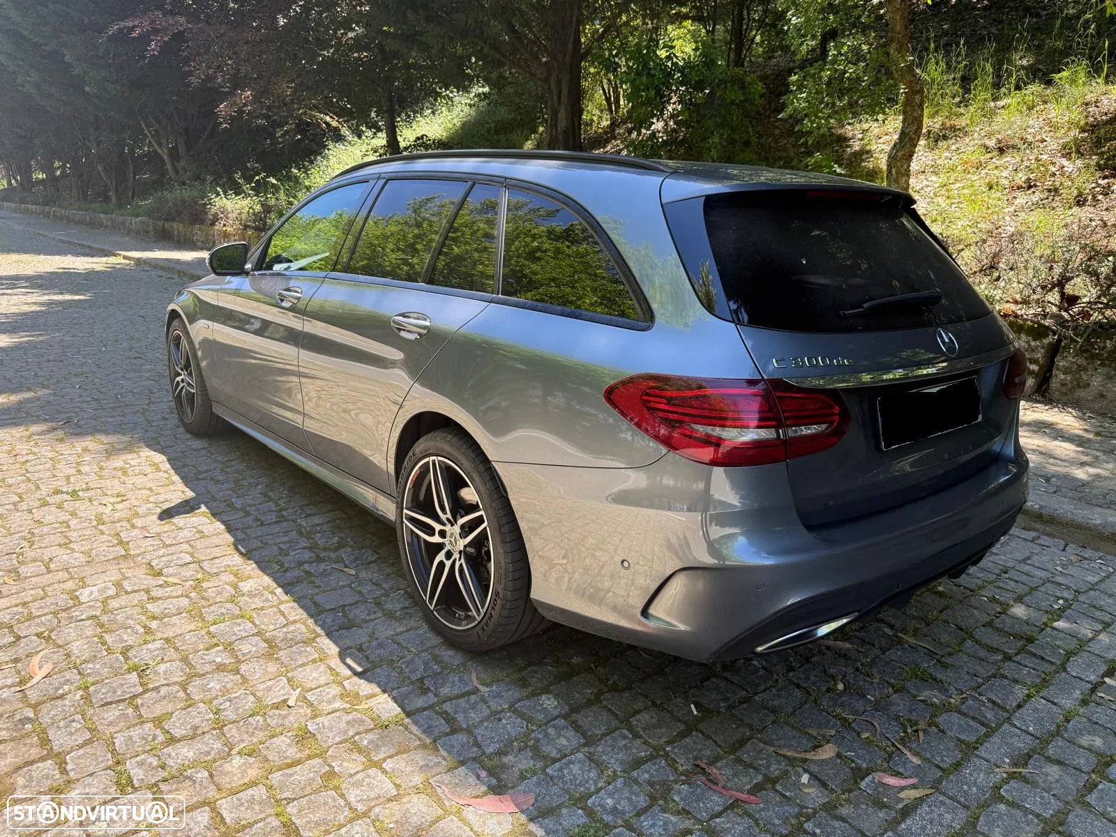 Mercedes-Benz C 300 de AMG Line - 11