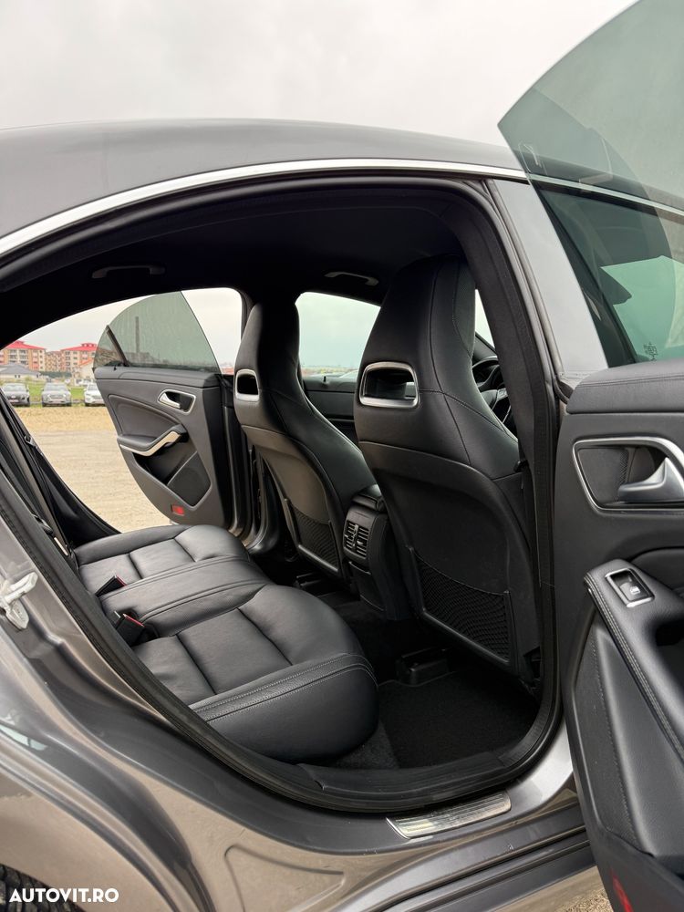 Mercedes-Benz CLA 220 - 9