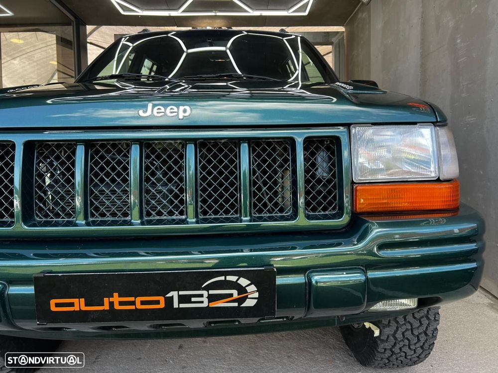 Jeep Grand Cherokee - 49