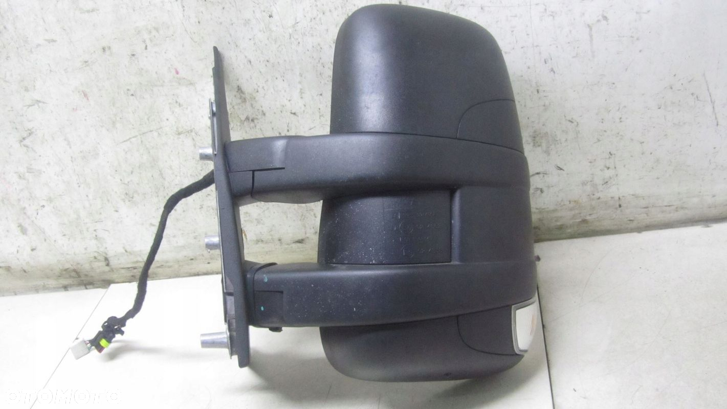 IVECO DAILY IV LUSTERKO LEWE 7+4 PIN 06- - 4