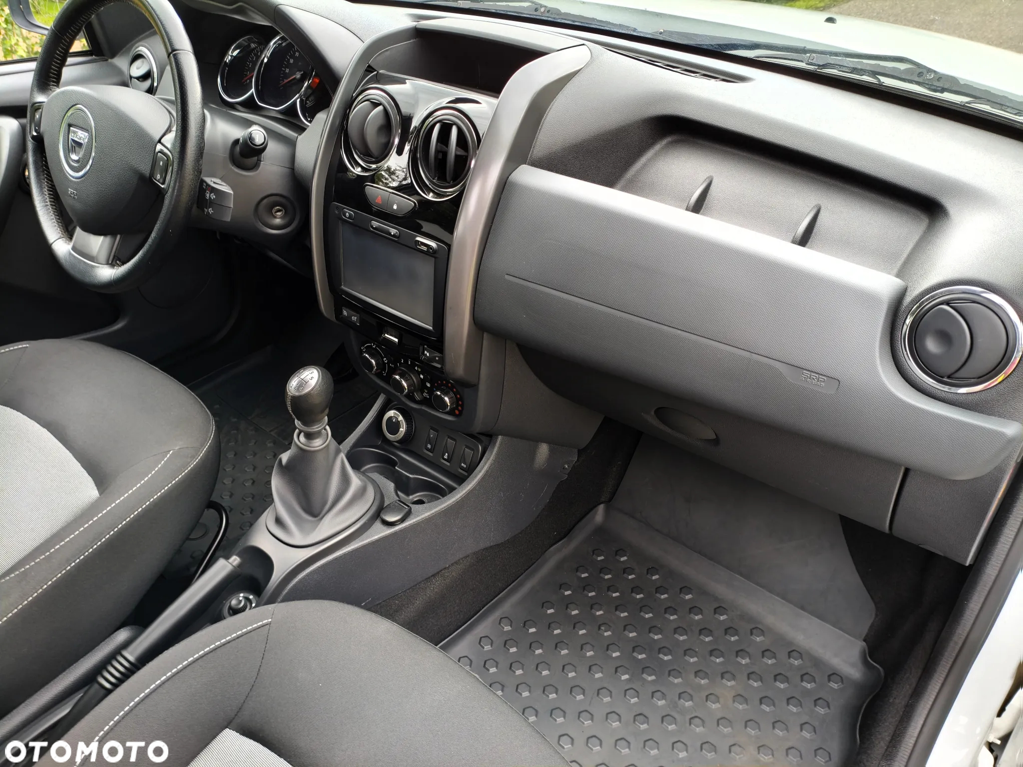 Dacia Duster 1.2 TCe Laureate 4x4 S&S EU6 - 17