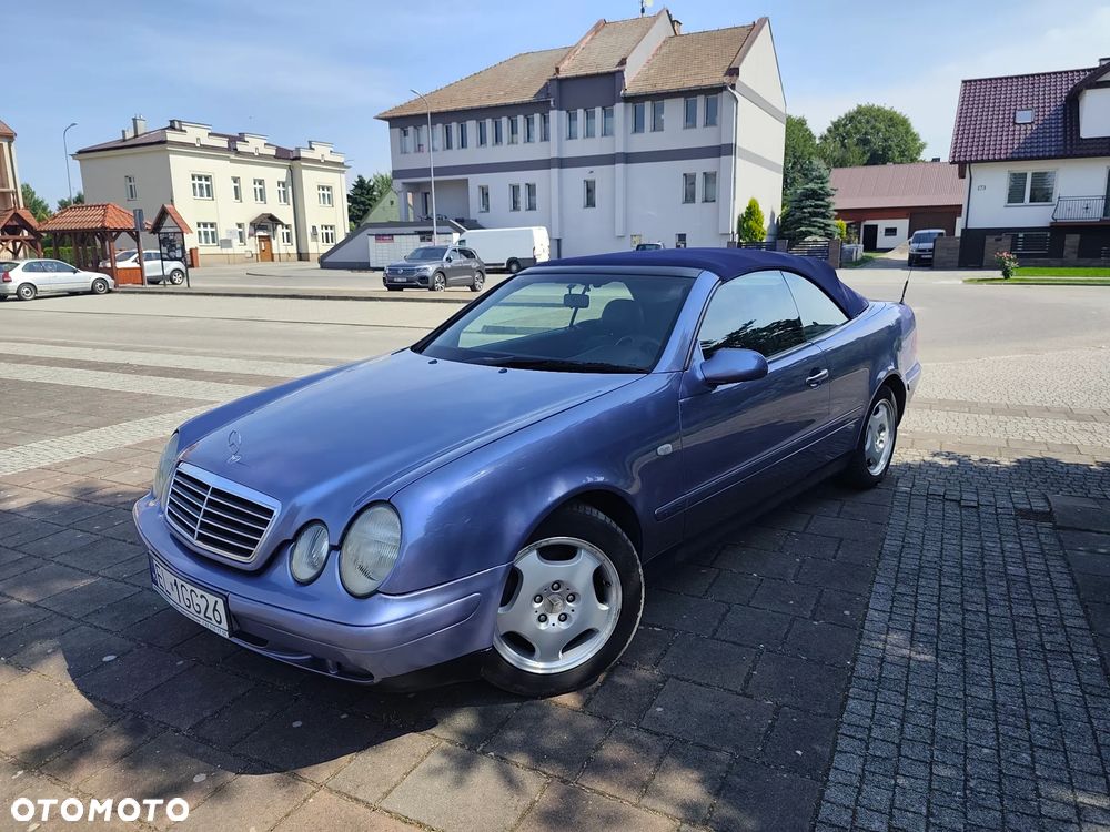 Mercedes-Benz CLK 320 - 4